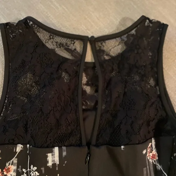 WHBM Floral-Print Fit-And-Flare Dress - Picture 6 of 11